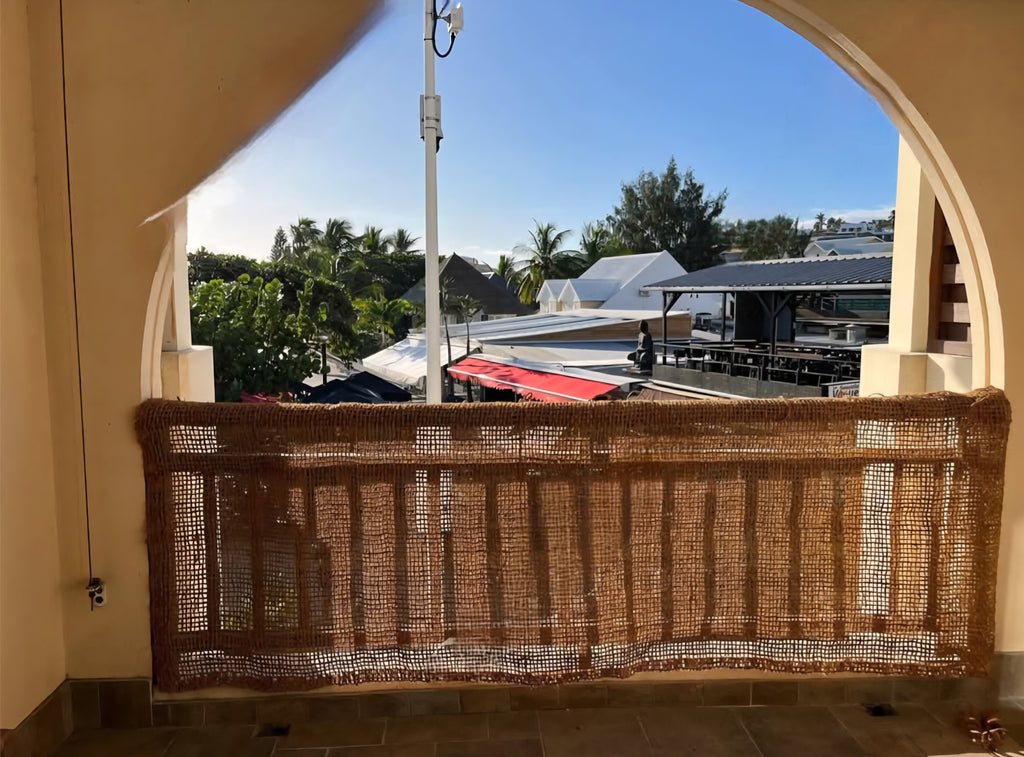 Brise-vue 2x3m fibre de coco détail coins renforcés fixations solides